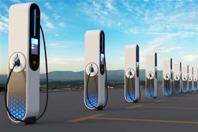 Visaptveroša CCS elektrisko transportlīdzekļu lādētāju analīze